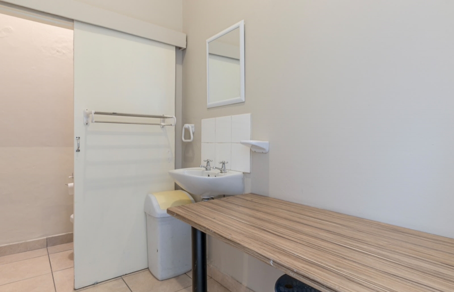 To Let Commercial Property for Rent in Gants Plaza Western Cape